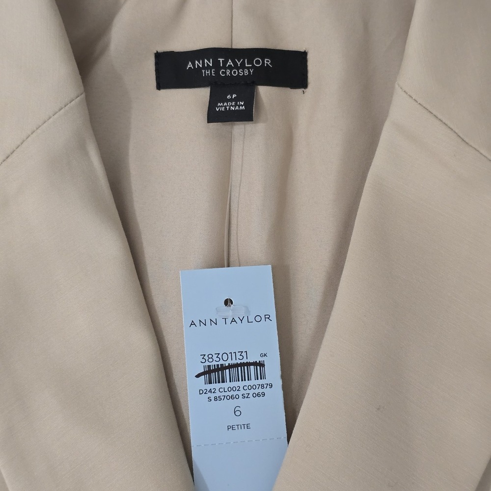 Ann Taylor Crosby Blazer Womens 6P Tan Structured Career Jacket NWT - Picture 3 of 8